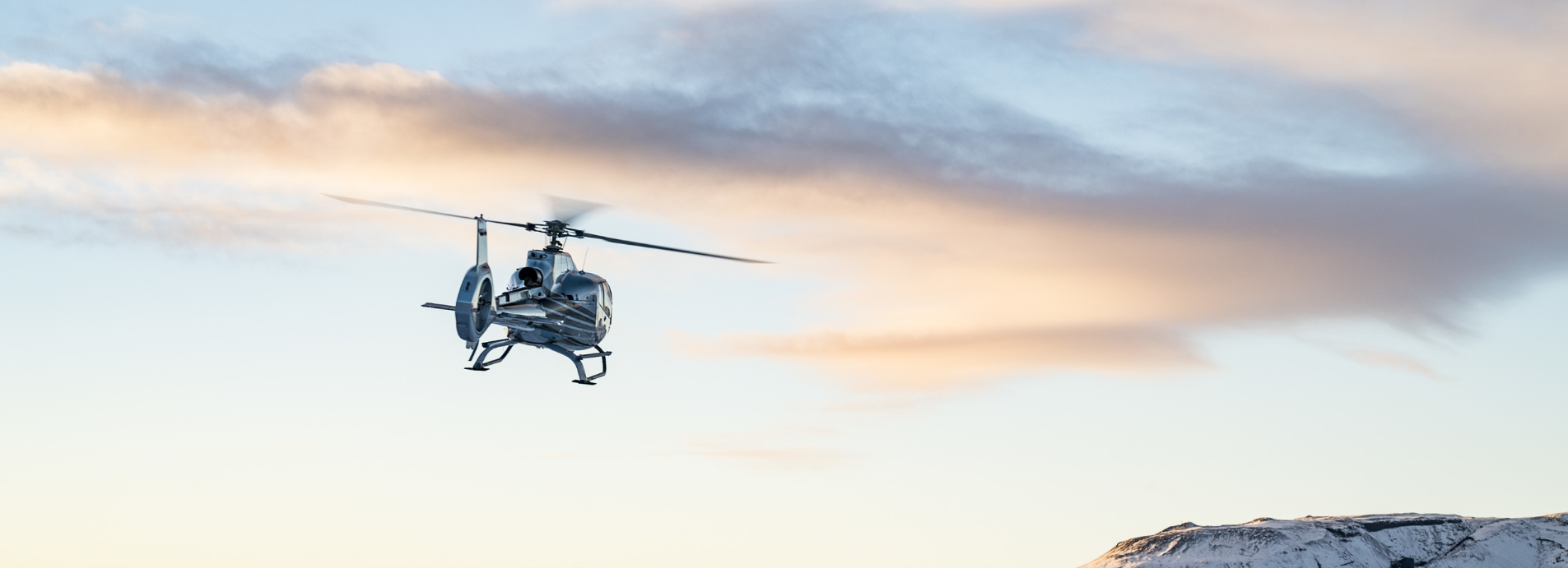 Helicóptero de control remoto